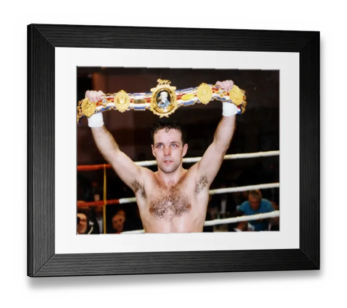 Framed Print : Joe Kelly 1992 boxer boxing at St Andrews boxing club Ronnie Carroll fight