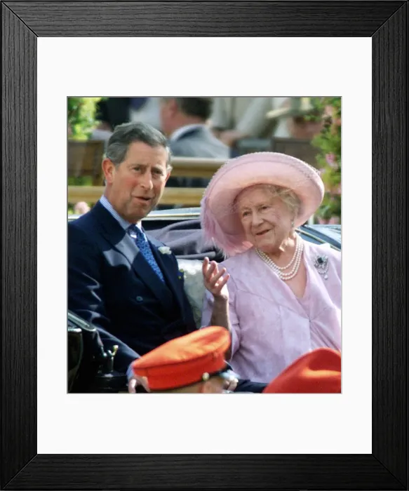 Framed Print : A National Tribute July 2000 to honour Queen Elizabeth the Queen Mother Framed Print : A National Tribute July 2000 to honour Queen Elizabeth the Queen Mother