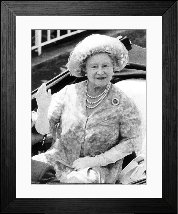 Framed Print : MSI Queen Mother arriving at the course for Royal Ascot 1978 in an open landau Framed Print : MSI Queen Mother arriving at the course for Royal Ascot 1978 in an open landau