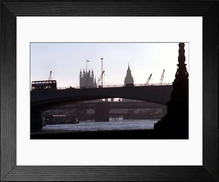 Framed Print : Waterloo Bridge London