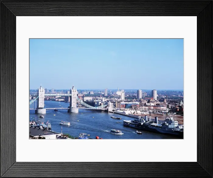 Framed Print : Tower Bridge in London