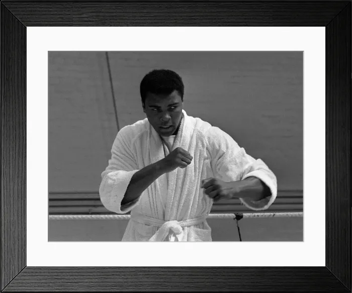 Framed Print : American world champion heavyweight boxer Muhammad Ali, formerly known as Cassius Clay Framed Print : American world champion heavyweight boxer Muhammad Ali, formerly known as Cassius Clay