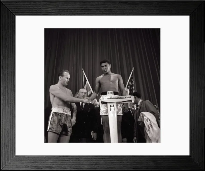 Framed Print : American world champion heavyweight boxer Muhammad Ali, formerly known as Cassius Clay Framed Print : American world champion heavyweight boxer Muhammad Ali, formerly known as Cassius Clay