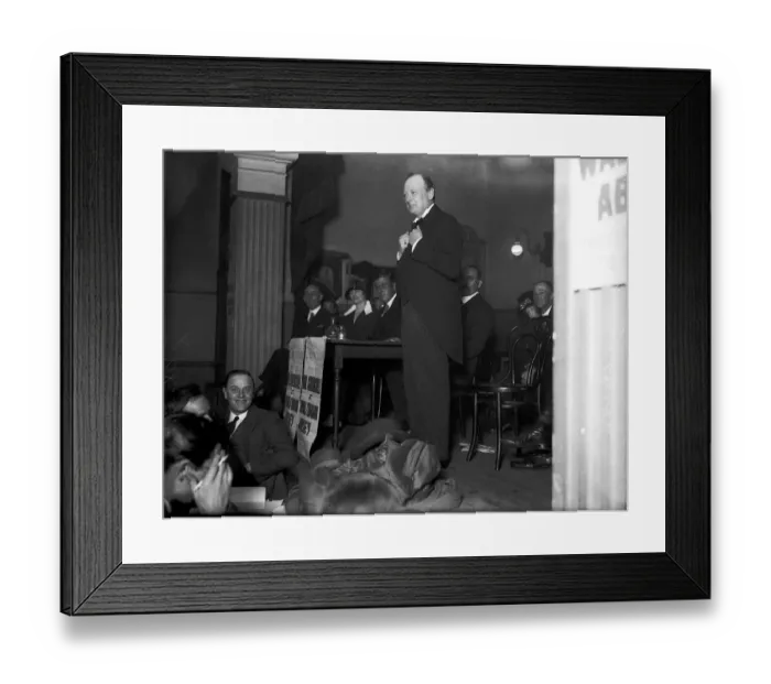 Framed Print : Winston Churchill addressing a meeting in Waltham Abbey Town Hall in 1924 Y2K Framed Print : Winston Churchill addressing a meeting in Waltham Abbey Town Hall in 1924 Y2K