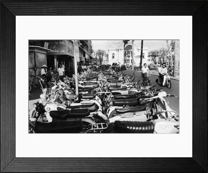 Framed Print : A huge population of motorcycles is causing a health hazard in the centre of Saigon Framed Print : A huge population of motorcycles is causing a health hazard in the centre of Saigon