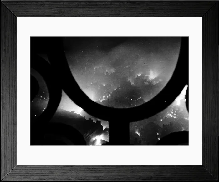 Framed Print : London Blitz. Night of 28th December 1940. Scene from the dome of St Pauls Cathedral Framed Print : London Blitz. Night of 28th December 1940. Scene from the dome of St Pauls Cathedral