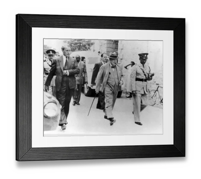 Framed Print : Cyril Davies bodyguard to Winston Churchill in Spanish town Jamaica. Circa 1940s Framed Print : Cyril Davies bodyguard to Winston Churchill in Spanish town Jamaica. Circa 1940s