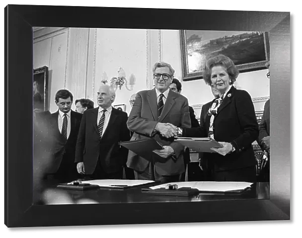 Signing Of The Anglo-Irish Agreement Nov 1985. Signing the historical agreement
