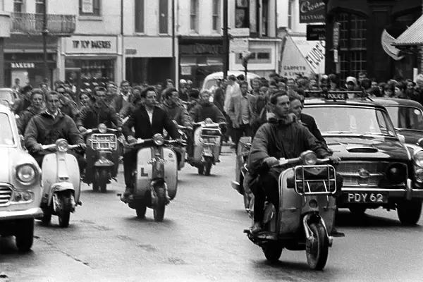 Mods in Hastings on vespa and Lamboretta scooters 1964