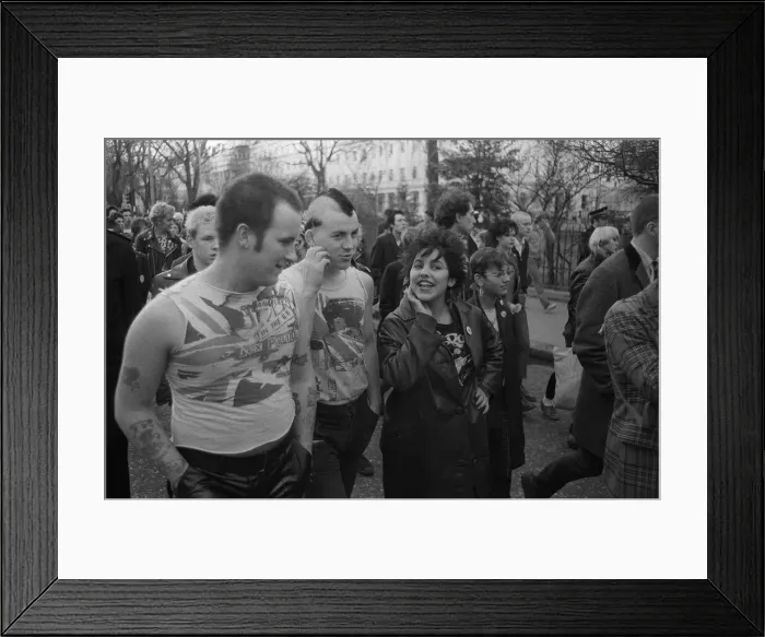Framed Print : Punks gather in London for a march 1980 Framed Print : Punks gather in London for a march 1980