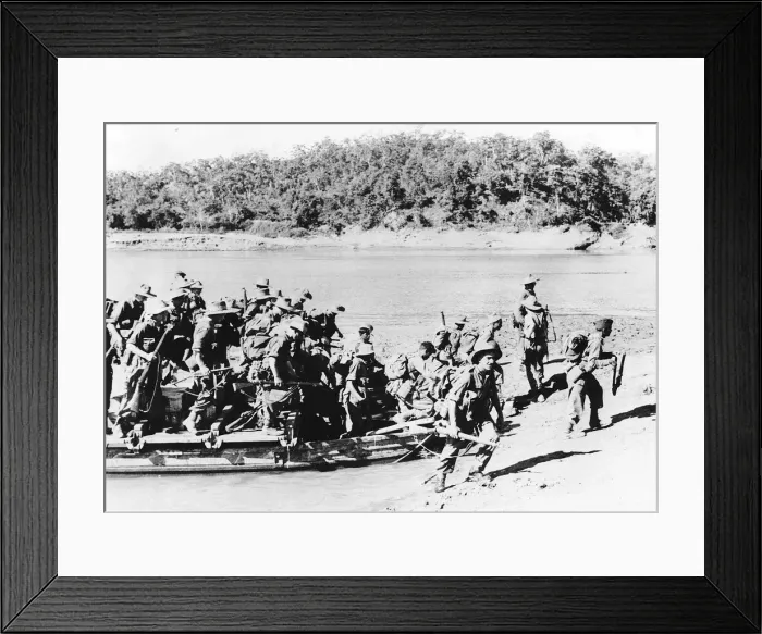 Framed Print : British & Indian troops of the 4th Corps cross the Chindwin River near Sittaung pushing Framed Print : British & Indian troops of the 4th Corps cross the Chindwin River near Sittaung pushing