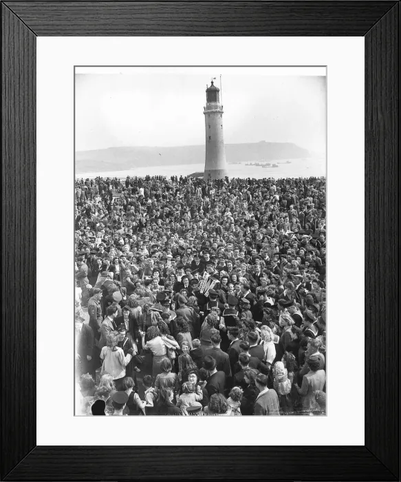 Framed Print : VE Day celebration in Plymouth at the end of WW2. 1945 Framed Print : VE Day celebration in Plymouth at the end of WW2. 1945