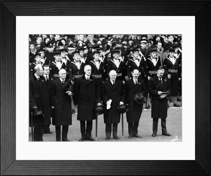 Framed Print : Remembrance Day Cenotaph Whitehall Armistice Day A minutes silence is observed Framed Print : Remembrance Day Cenotaph Whitehall Armistice Day A minutes silence is observed