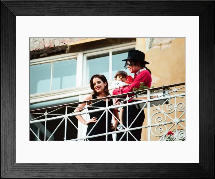 Framed Print : American pop singer Michael Jackson with his new bride Lisa-Marie Presley Framed Print : American pop singer Michael Jackson with his new bride Lisa-Marie Presley