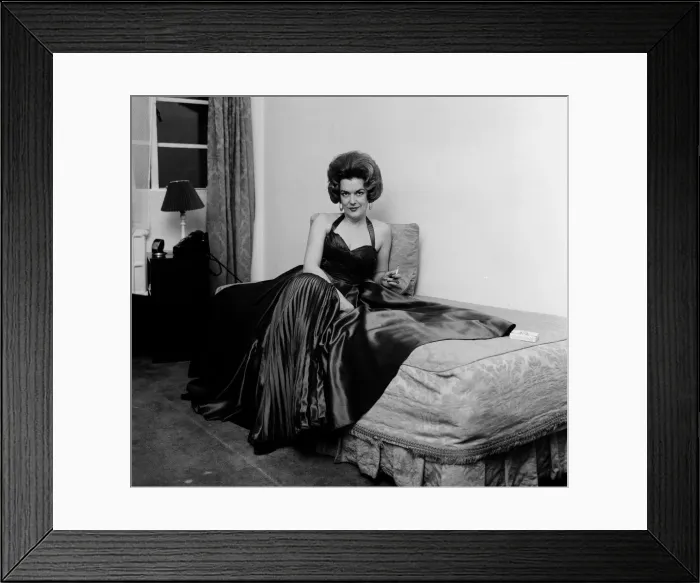 Framed Print : Avis Scott, ex-BBC TV Announcer, who was sacked for being too glamorous Framed Print : Avis Scott, ex-BBC TV Announcer, who was sacked for being too glamorous