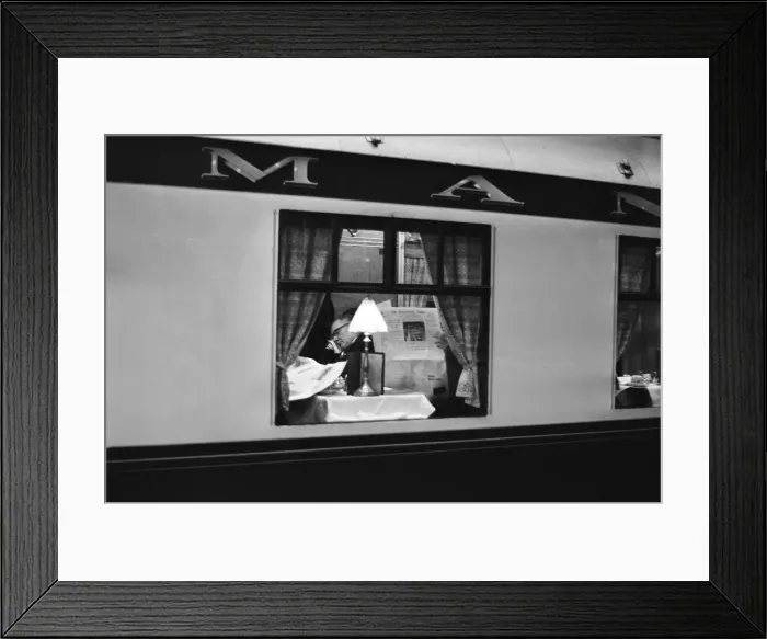 Framed Print : The Golden Arrow Pullman leaving London Victoria 5th January 1965 Framed Print : The Golden Arrow Pullman leaving London Victoria 5th January 1965