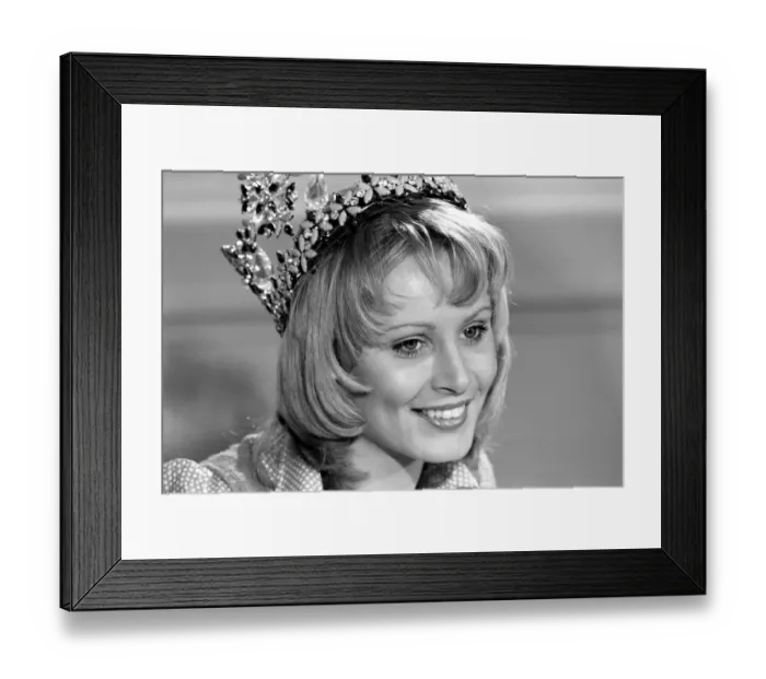 Framed Print : Miss World, 1972: Belinda Green: 20 year old Belinda Green, a blonde haired, blue eyed