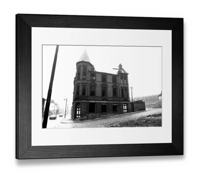 Framed Print : Demolition of the old terraced houses in and around Scotswood Road area of Elswick in Framed Print : Demolition of the old terraced houses in and around Scotswood Road area of Elswick in