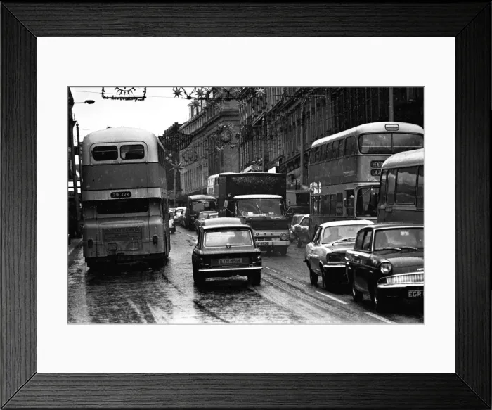 Framed Print : Traffic struggles against the snow on Grainger Street, Newcastle 23 November 1971 Framed Print : Traffic struggles against the snow on Grainger Street, Newcastle 23 November 1971
