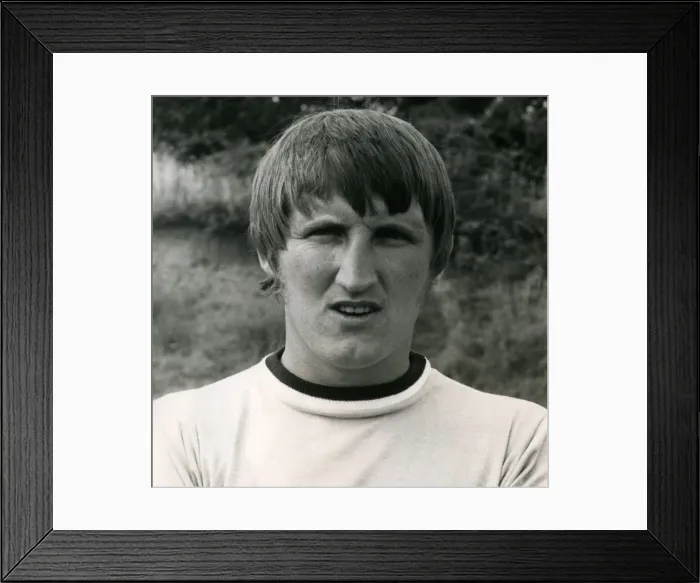 Framed Print : Coventry City Football Club - Ian Gibson portrait. Signed for Coventry City in July 1966 Framed Print : Coventry City Football Club - Ian Gibson portrait. Signed for Coventry City in July 1966