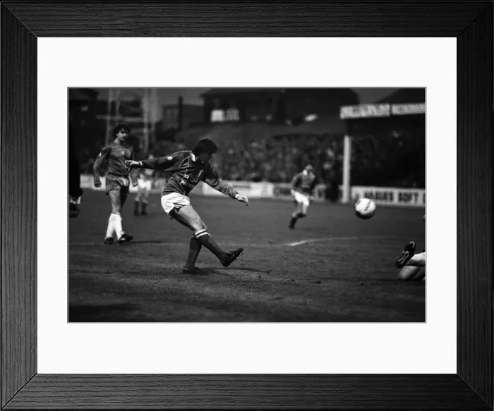 Framed Print : English League Division Two match. Rotherham United 1 v Chelsea 0