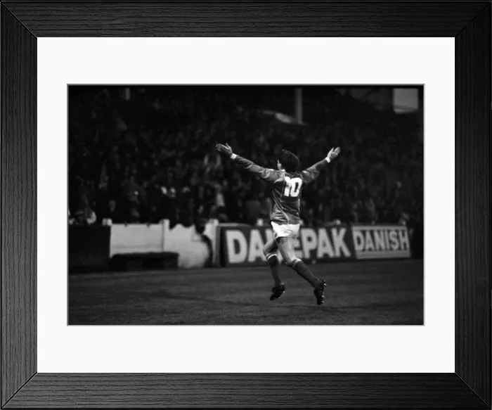 Framed Print : English League Division Two match. Rotherham United 1 v Chelsea 0 Framed Print : English League Division Two match. Rotherham United 1 v Chelsea 0