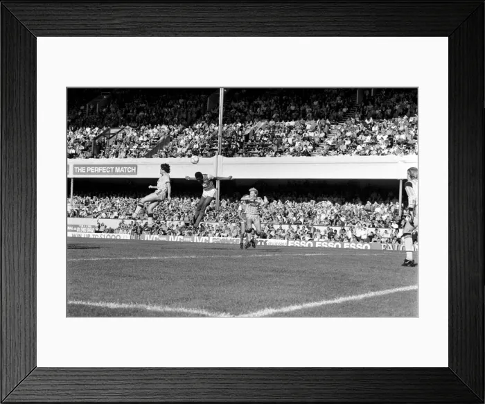 Framed Print : Division One Football 1985 / 86 Season, Arsenal v Aston Villa, Highbury Framed Print : Division One Football 1985 / 86 Season, Arsenal v Aston Villa, Highbury