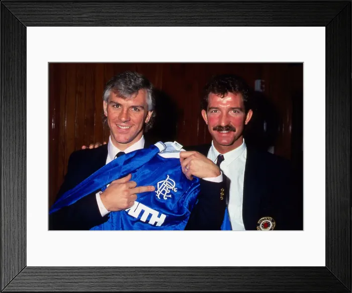 Framed Print : Graham Roberts & manager Graeme Souness December 1986 Framed Print : Graham Roberts & manager Graeme Souness December 1986