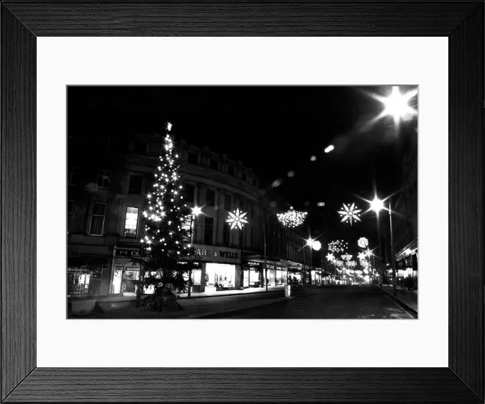 Framed Print : General pictures of Newcastle City Centre at night with the Christmas decorations in full Framed Print : General pictures of Newcastle City Centre at night with the Christmas decorations in full