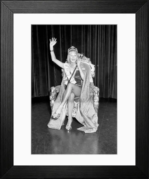 Framed Print : The winner Miss Australia, Belinda Green. December 1972 72-11295-005 Framed Print : The winner Miss Australia, Belinda Green. December 1972 72-11295-005