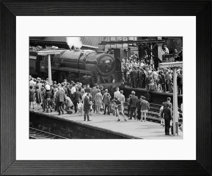 Framed Print : The 1T57 Fifteen Guinea Special, the last main-line passenger train to be