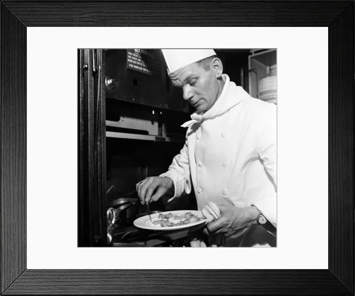 Framed Print : The Golden Arrow Pullman service from London to Paris Framed Print : The Golden Arrow Pullman service from London to Paris
