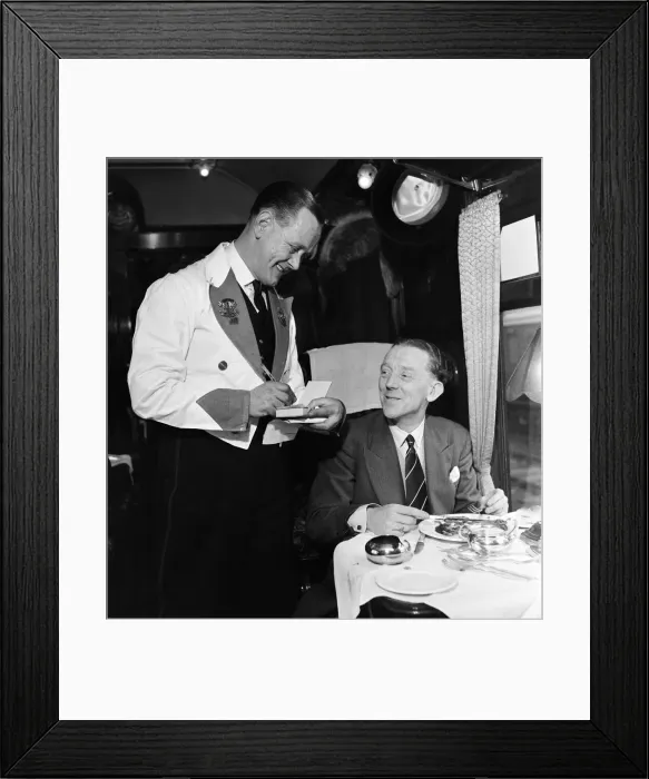 Framed Print : The Golden Arrow Pullman service from London to Paris Framed Print : The Golden Arrow Pullman service from London to Paris