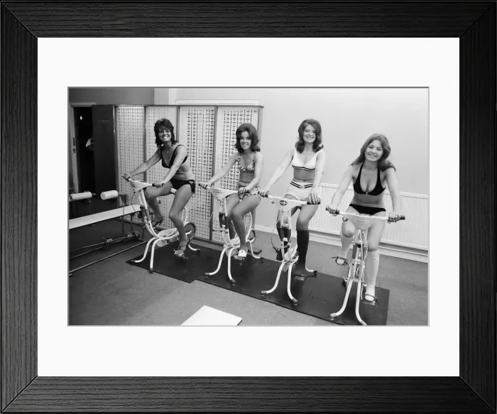 Framed Print : Miss UK contestants at the sauna baths, Kensington High Street. 13th July 1971 Framed Print : Miss UK contestants at the sauna baths, Kensington High Street. 13th July 1971