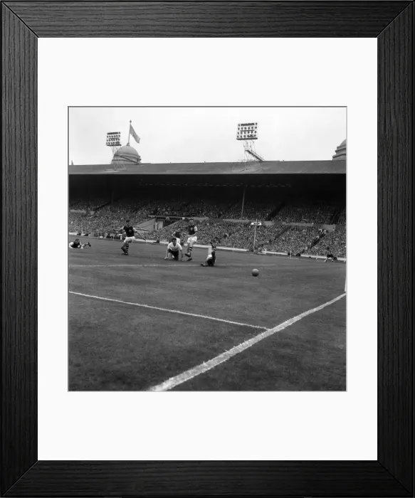 Framed Print : FA Cup final at Wembley stadium Tottenham Hotspur 3 v Burnley 1 Framed Print : FA Cup final at Wembley stadium Tottenham Hotspur 3 v Burnley 1