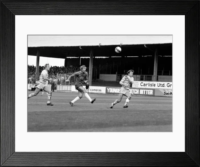 Framed Print : English League Division Two match. Carlisle 0 v Chelsea 0. October 1983 MF12-10-002 Framed Print : English League Division Two match. Carlisle 0 v Chelsea 0. October 1983 MF12-10-002