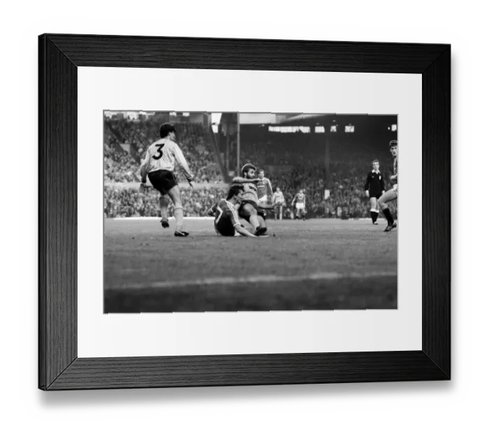 Framed Print : English League Division One match at Old Trafford. Manchester United 3 v Wolverhampton Framed Print : English League Division One match at Old Trafford. Manchester United 3 v Wolverhampton