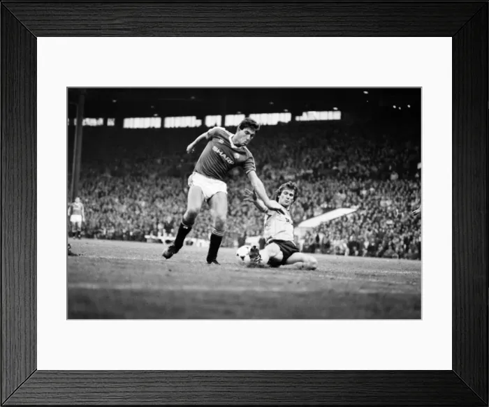 Framed Print : English League Division One match at Old Trafford. Manchester United 3 v Wolverhampton Framed Print : English League Division One match at Old Trafford. Manchester United 3 v Wolverhampton