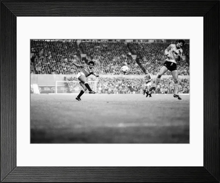 Framed Print : English League Division One match at Old Trafford. Manchester United 3 v Wolverhampton Framed Print : English League Division One match at Old Trafford. Manchester United 3 v Wolverhampton