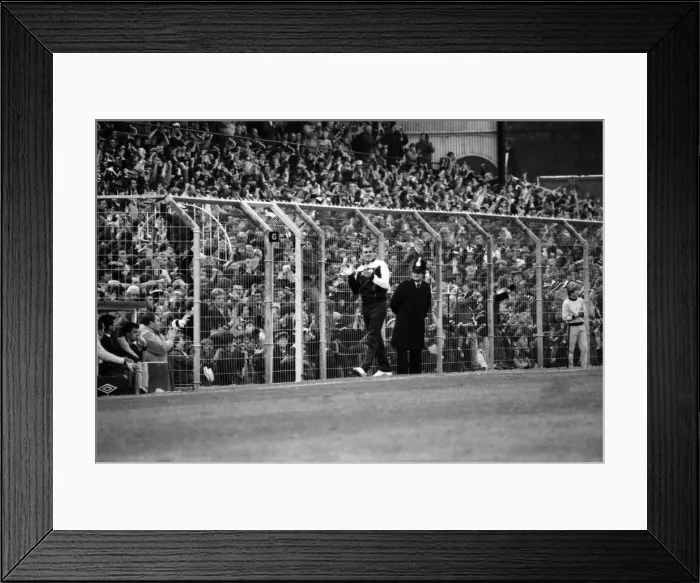 Framed Print : English League Division Two match at St. James Park. Newcastle United 5 v Manchester City