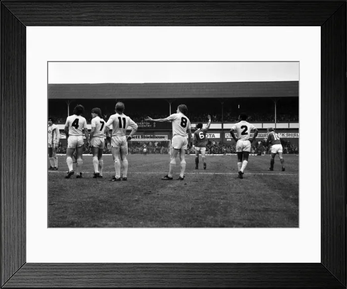Framed Print : Everton 3 v. Coventry 0. Division One Football. February 1981 MF01-32-021 Framed Print : Everton 3 v. Coventry 0. Division One Football. February 1981 MF01-32-021