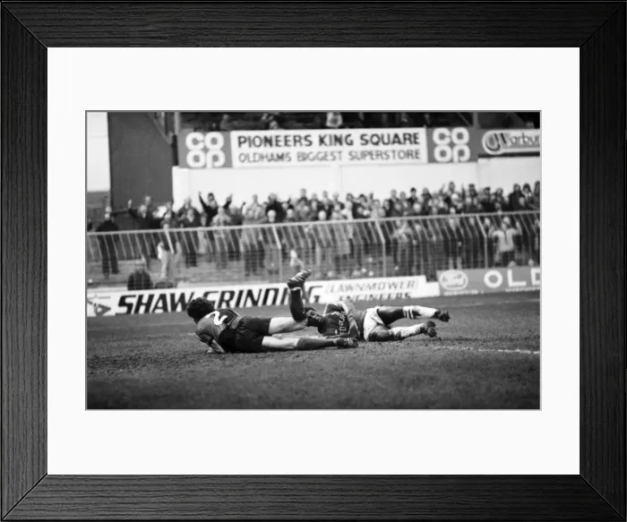 Framed Print : Oldham v. Bristol. R. Febuary 1981 MF01-25-014 Framed Print : Oldham v. Bristol. R. Febuary 1981 MF01-25-014
