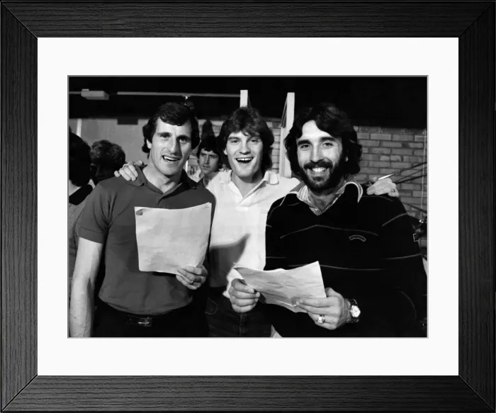Framed Print : Tottenham Hotspur are hoping to repeat last years double - a cup win Framed Print : Tottenham Hotspur are hoping to repeat last years double - a cup win