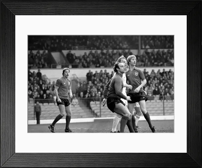 Framed Print : Leeds United 1 v. Sunderland 0. Division One Football. February 1981 MF01-33-088 Framed Print : Leeds United 1 v. Sunderland 0. Division One Football. February 1981 MF01-33-088