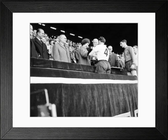 Framed Print : FA Cup final at Wembley Stadium. Tottenham Hotspur 3 v. Burnley 1 Framed Print : FA Cup final at Wembley Stadium. Tottenham Hotspur 3 v. Burnley 1