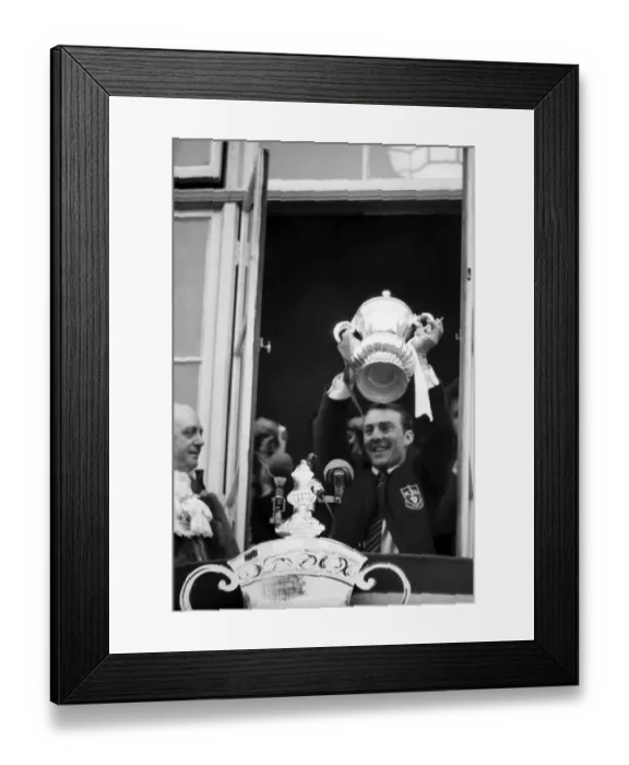 Framed Print : Tottenham Hotspur player Jimmy Greaves holds the FA Cup trophy aloft from Tottenham Town Framed Print : Tottenham Hotspur player Jimmy Greaves holds the FA Cup trophy aloft from Tottenham Town