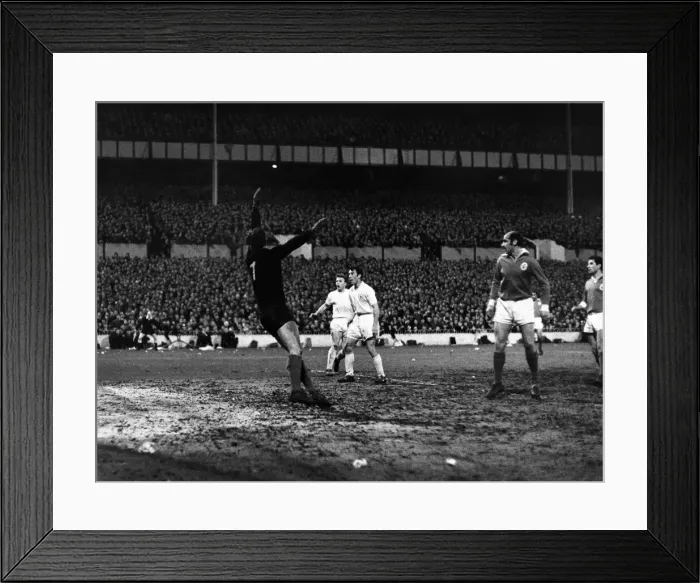 Framed Print : European Cup Semi Final Second Leg match at White Hart Lane Framed Print : European Cup Semi Final Second Leg match at White Hart Lane