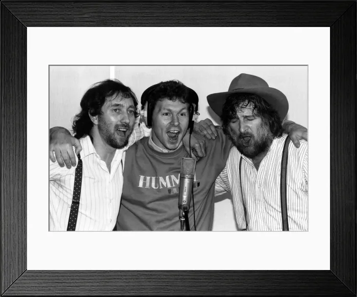 Framed Print : Tottenham Hotspur are dedicating the 1987 FA Cup Final to injured full back Danny Thomas