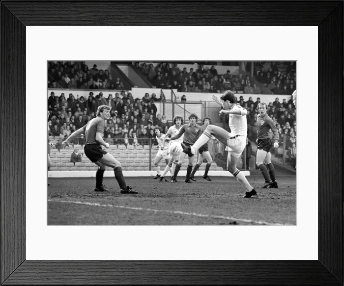 Framed Print : Leeds United 1 v. Sunderland 0. Division One Football. February 1981 MF01-33-102