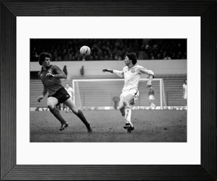 Framed Print : Leeds United 1 v. Sunderland 0. Division One Football. February 1981 MF01-33-057 Framed Print : Leeds United 1 v. Sunderland 0. Division One Football. February 1981 MF01-33-057